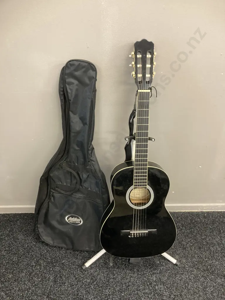 Ashton CG34BK 3/4 Size Classical Black Guitar With Guitar Strap & Bag Image 1++